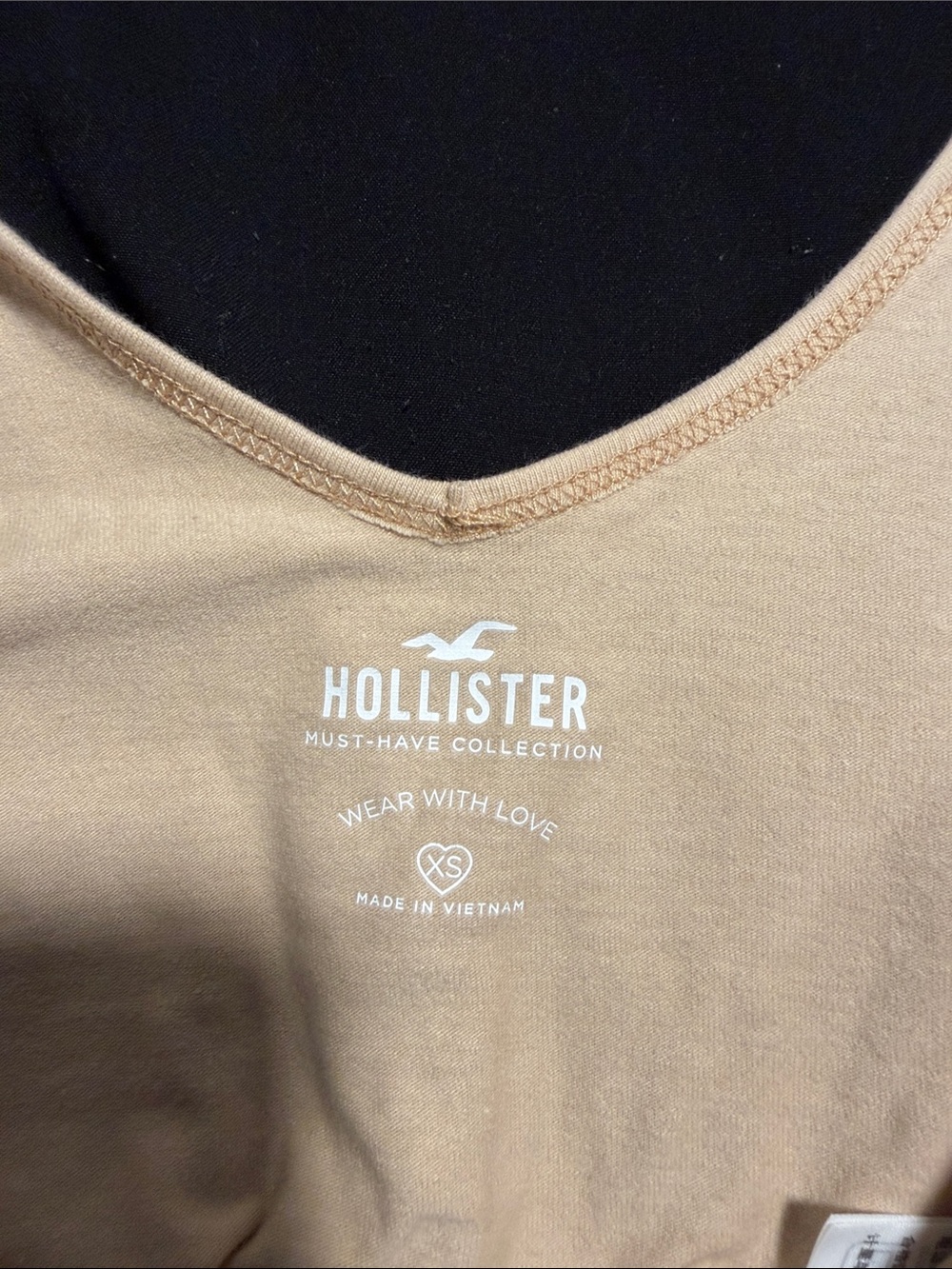 Hollister Cream V-Neck Crop Tank Size XS - Picture 2 of 2